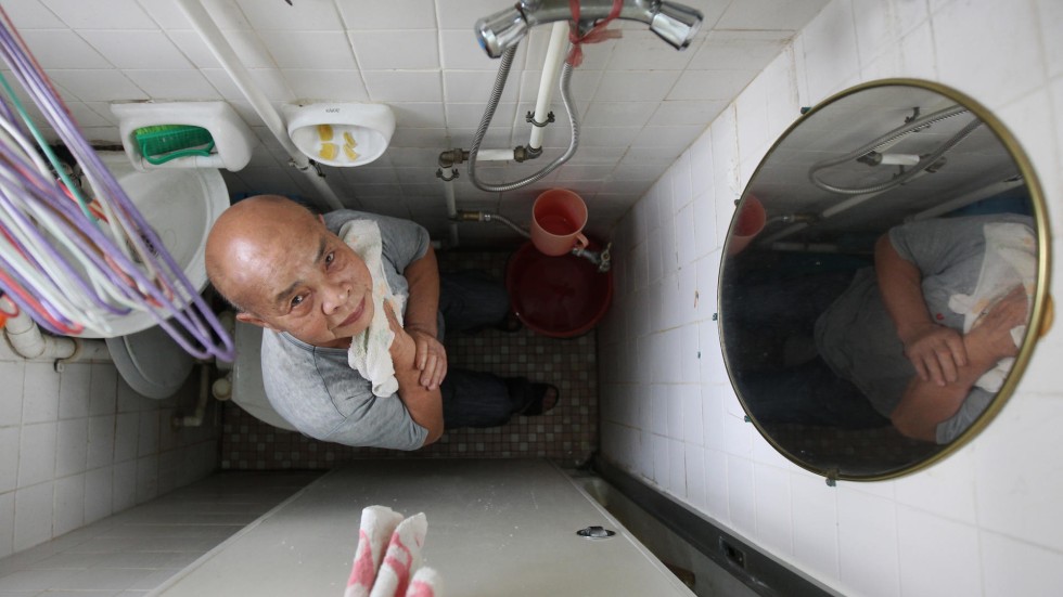 public bathroom chinese Peeping