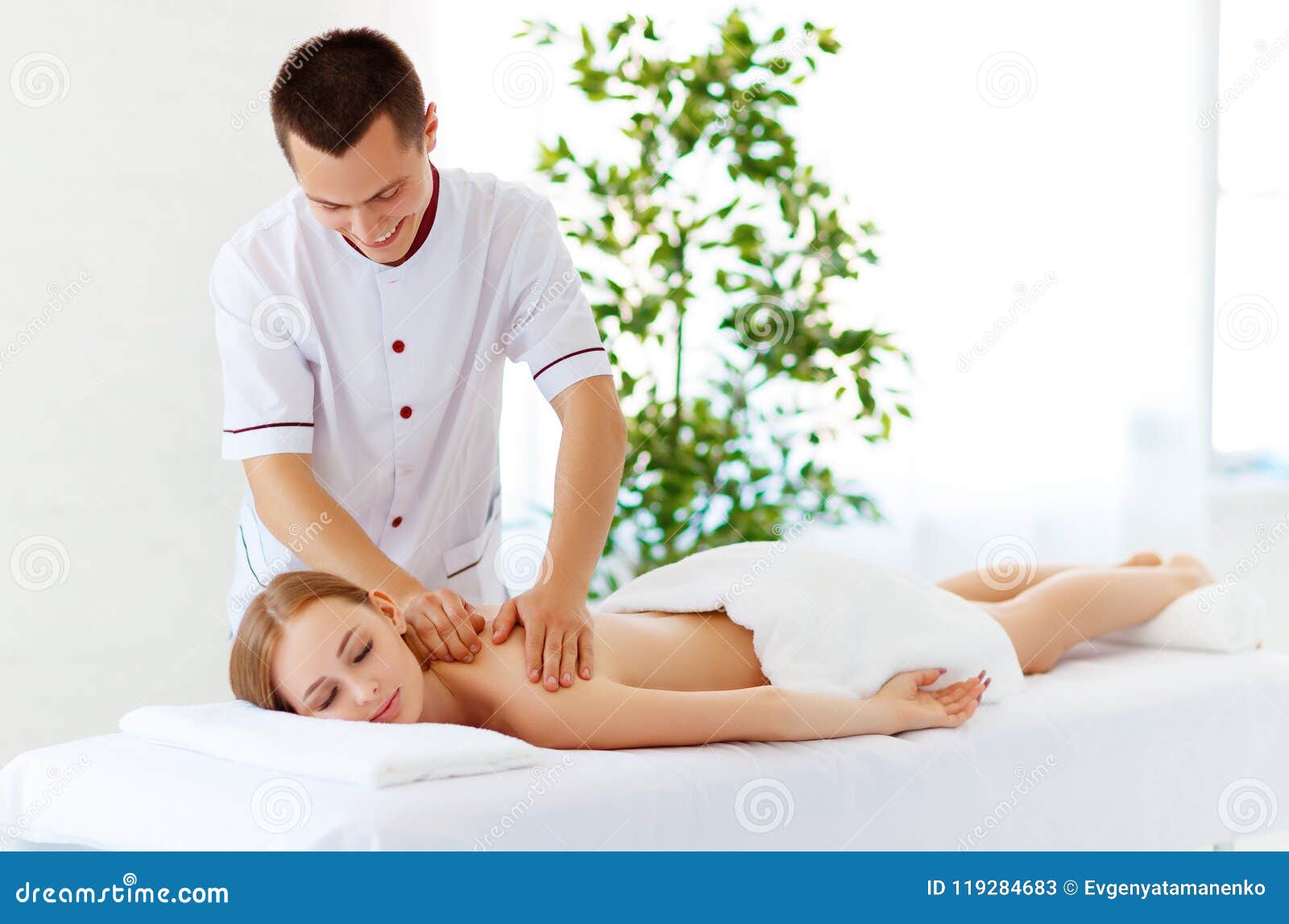 on girl massage Asian girl oil