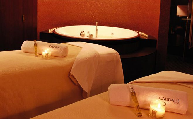 plaza lefant massage hotel near Asian